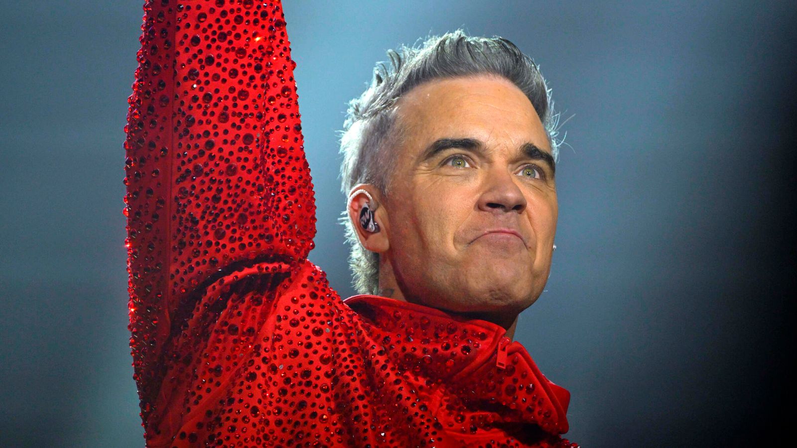 Robbie Williams forced to cancel world tour gig in ‘interests of public safety’ | Ents & Arts News